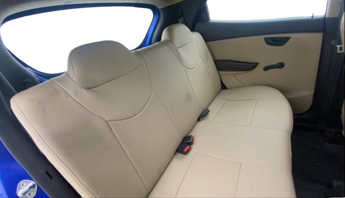 2015 Hyundai Eon MAGNA +, Petrol, Manual, 10,735 km, Right Side Rear Door Cabin