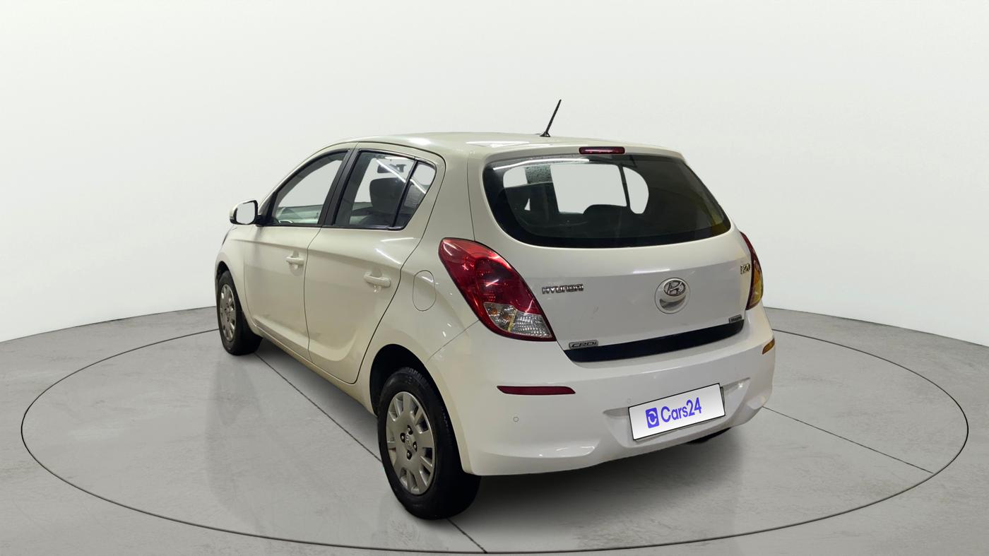 2014 Hyundai Elite i20 MAGNA 1.4 CRDI, Diesel, Manual, 92,927 km, Left Back Diagonal