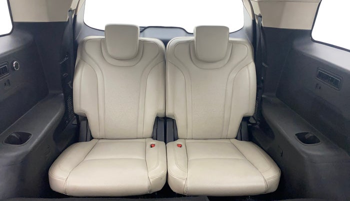 2023 Mahindra XUV700 AX 7 D AT 7 STR, Diesel, Automatic, 87,623 km, Third Seat Row ( optional )