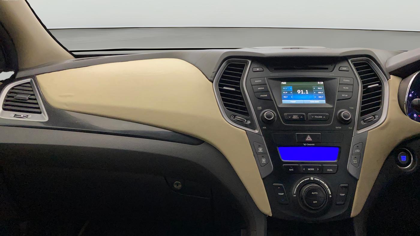 2014 Hyundai Santa Fe 4 WD AT, Diesel, Automatic, 72,740 km, Air Conditioner
