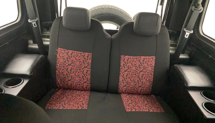 2022 Mahindra Thar LX PETROL HT 4WD AT, Petrol, Automatic, 34,063 km, Right Side Rear Door Cabin