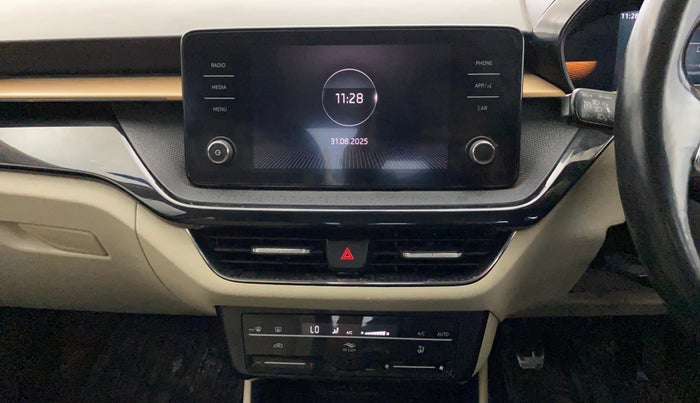 2022 Skoda SLAVIA STYLE 1.0L TSI MT, Petrol, Manual, 32,220 km, Air Conditioner