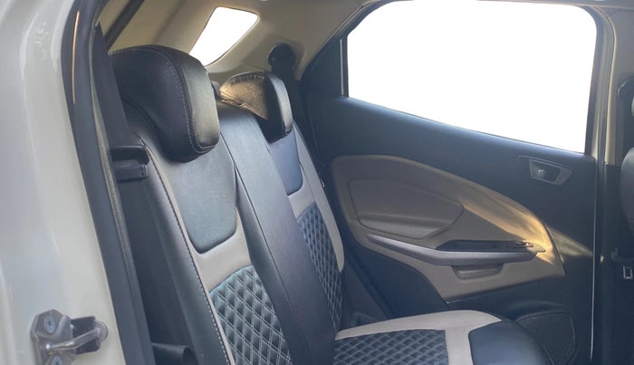 2021 Ford Ecosport TITANIUM 1.5L DIESEL, Diesel, Manual, 71,233 km, Right Side Rear Door Cabin