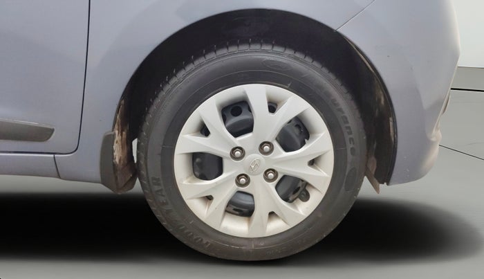 2016 Hyundai Grand i10 SPORTZ 1.2 KAPPA VTVT, Petrol, Manual, 44,541 km, Right Front Wheel