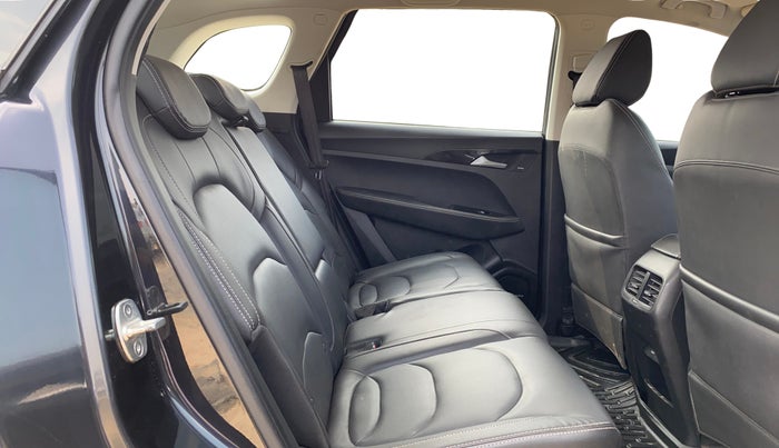 2019 MG HECTOR SHARP 1.5 DCT PETROL, Petrol, Automatic, 82,820 km, Right Side Rear Door Cabin