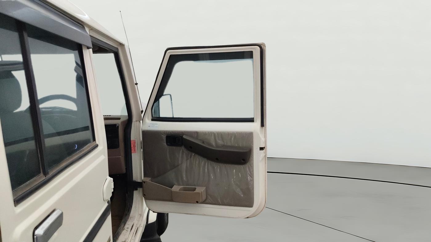 2020 Mahindra Bolero B6, Diesel, Manual, 72,473 km, RHS Front Door