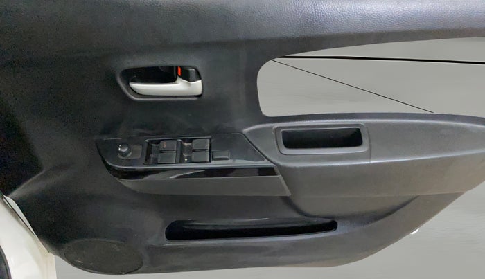 2018 Maruti Wagon R 1.0 VXI, Petrol, Manual, 57,177 km, Driver Side Door Panels Control