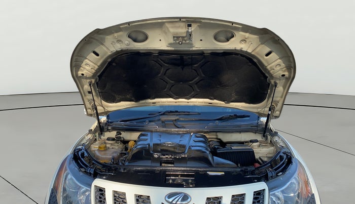 2015 Mahindra XUV500 W8, Diesel, Manual, 77,616 km, Open Bonet