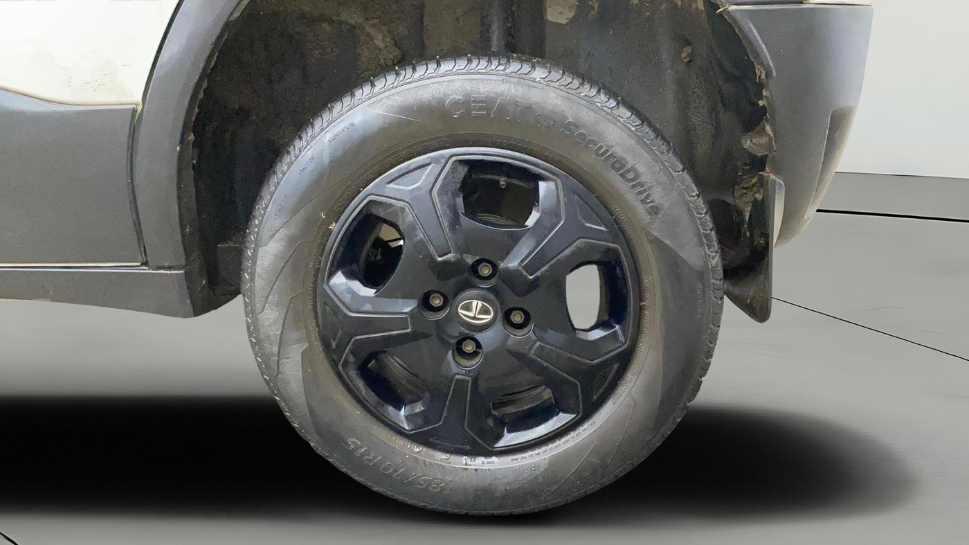 2022 Tata PUNCH ACCOMPLISHED MT, Petrol, Manual, 76,055 km, Left Rear Wheel