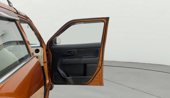 2021 Maruti New Wagon-R LXI CNG (O) 1.0, CNG, Manual, 45,986 km, RHS Front Door