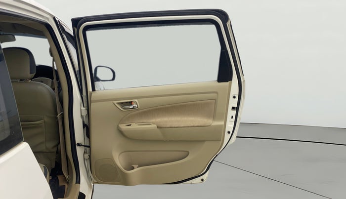 2015 Maruti Ertiga VXI, Petrol, Manual, 1,25,661 km, RHS Rear Door