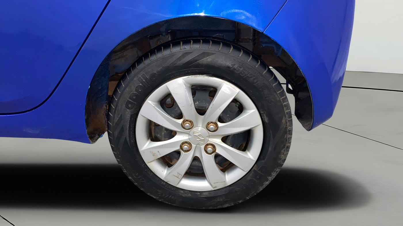 2013 Hyundai Eon MAGNA +, Petrol, Manual, 43,476 km, Left Rear Wheel