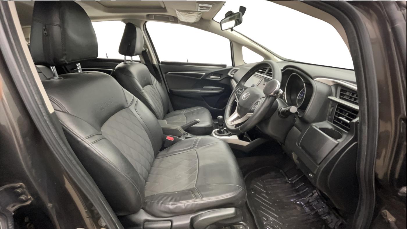2020 Honda WR-V 1.2L I-VTEC VX MT, Petrol, Manual, 1,11,452 km, Right Side Front Door Cabin