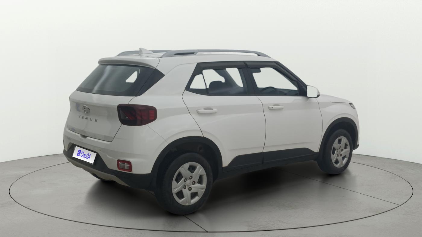 2022 Hyundai VENUE S+ 1.2, Petrol, Manual, 34,153 km, Right Back Diagonal