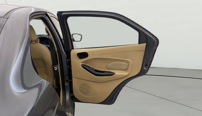 2015 Ford Figo Aspire TITANIUM1.5 DIESEL, Diesel, Manual, 1,20,943 km, RHS Rear Door