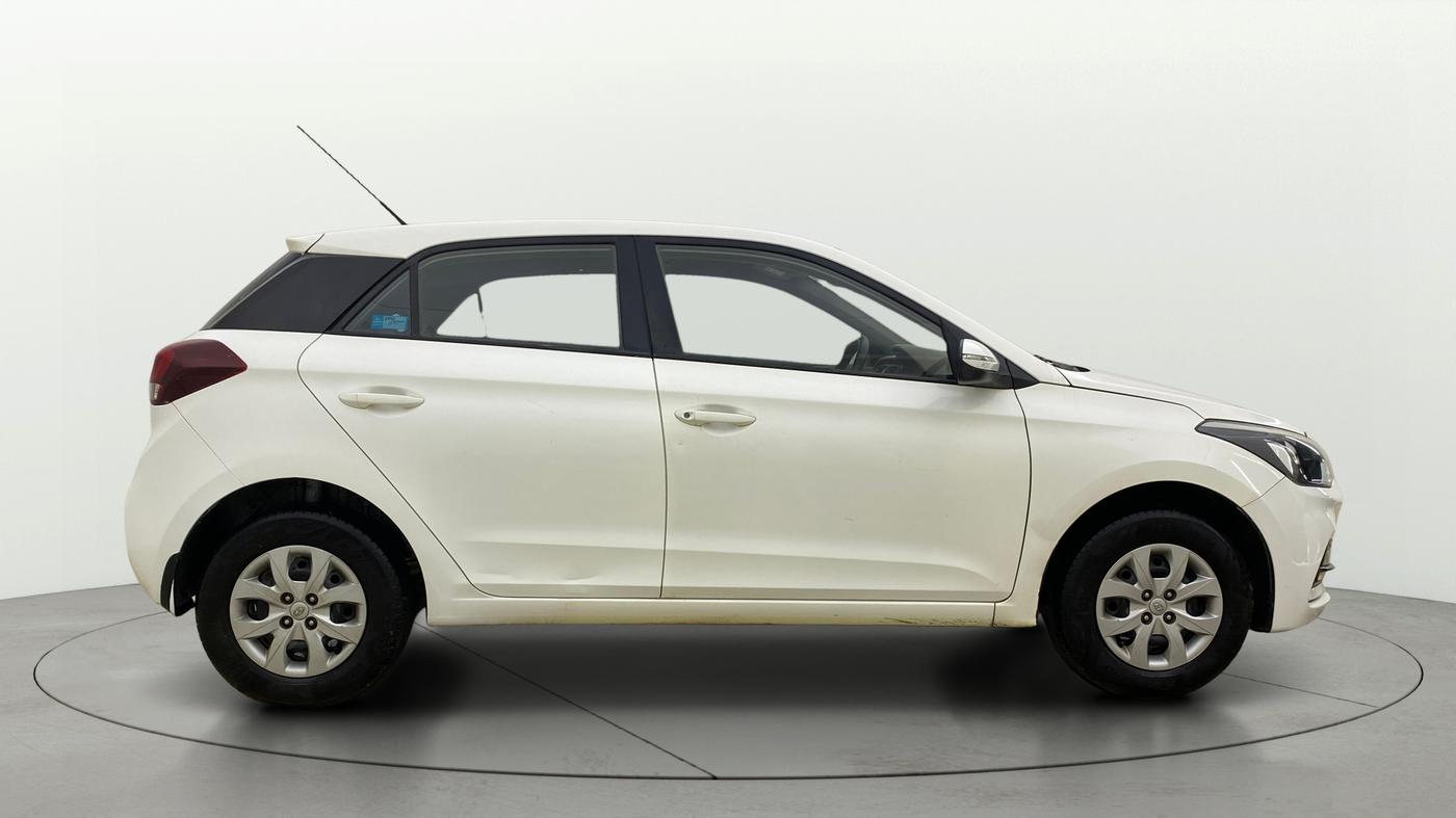 2018 Hyundai Elite i20 SPORTZ 1.2, Petrol, Manual, 42,270 km, Right Side View