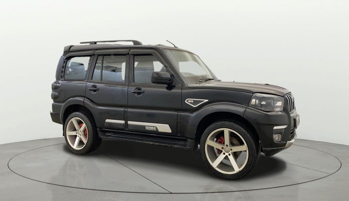 2022 Mahindra SCORPIO CLASSIC S11 7STR, Diesel, Manual, 81,101 km, Right Front Diagonal