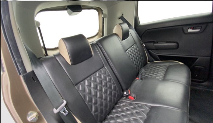 2021 Maruti New Wagon-R VXI (O) 1.2 AMT, Petrol, Automatic, 31,326 km, Right Side Rear Door Cabin
