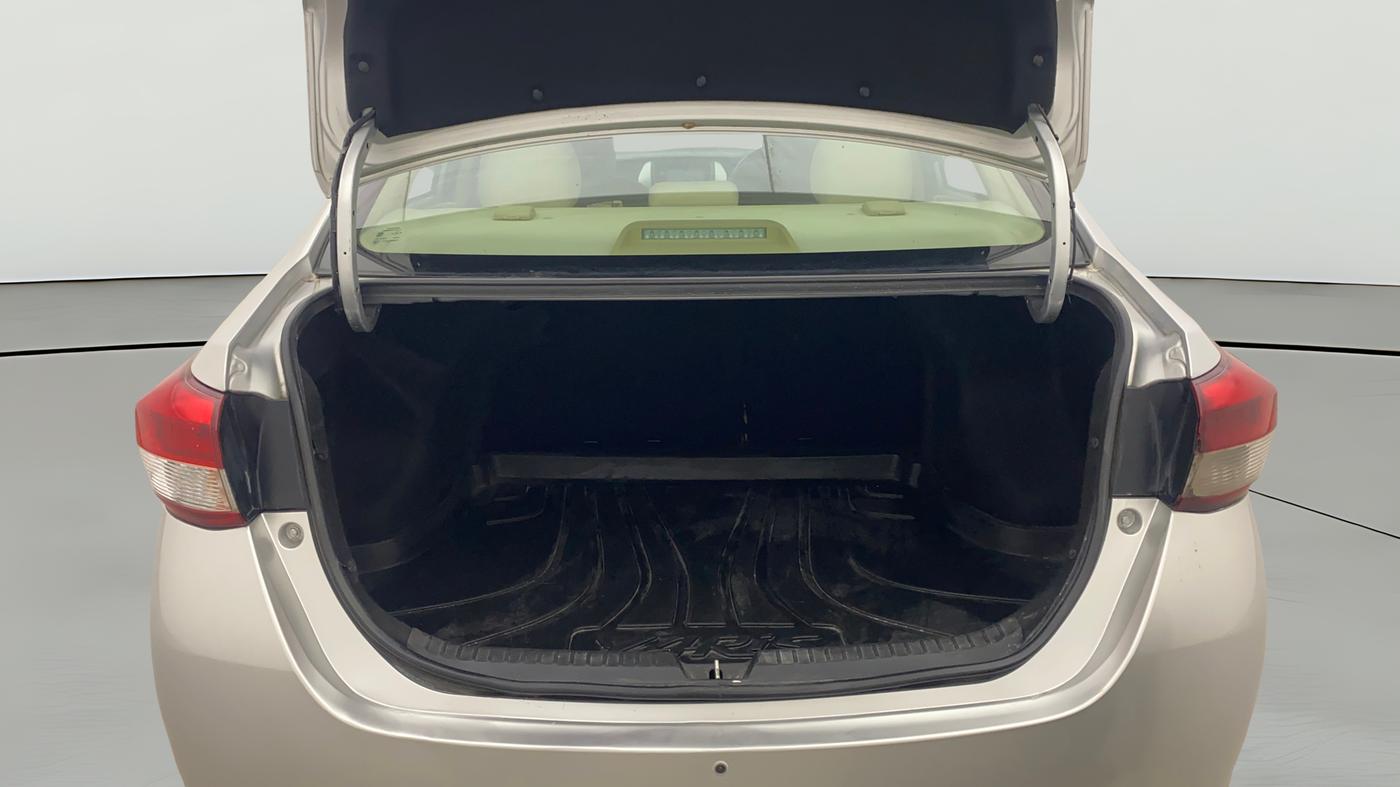 2018 Toyota YARIS J MT, Petrol, Manual, 86,756 km, Boot Open Zoomed View