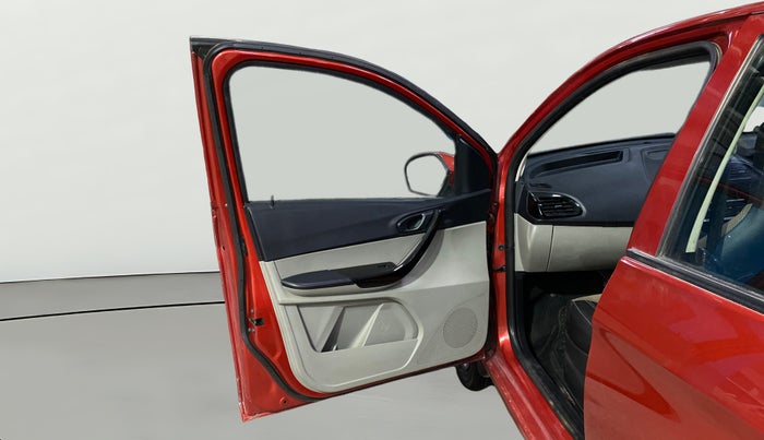 2019 Tata Tiago XT PETROL, Petrol, Manual, 8,689 km, LHS Front Door