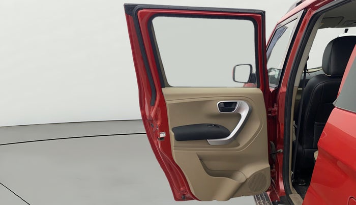 2018 Mahindra TUV300 T10, Diesel, Manual, 55,556 km, LHS Rear Door