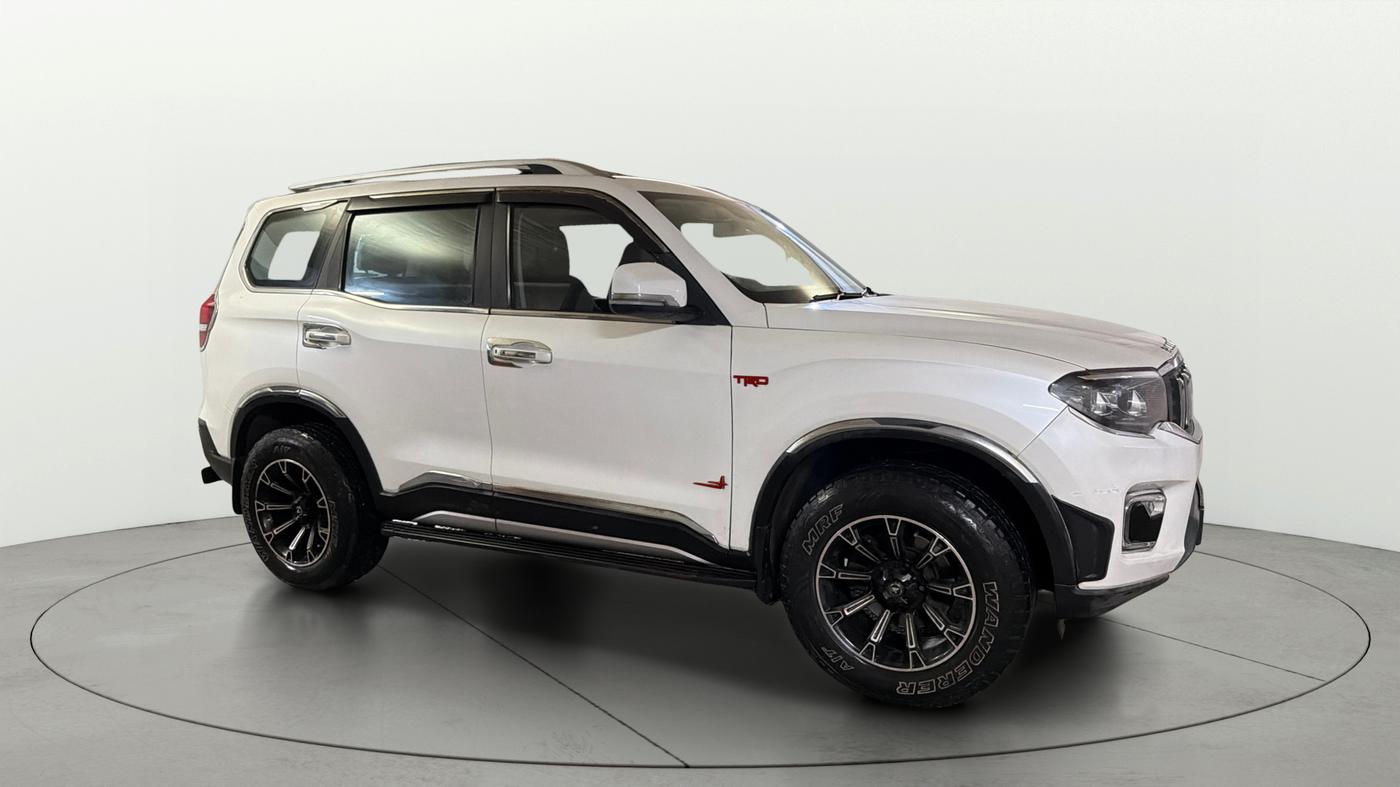 2023 Mahindra SCORPIO-N Z8 PETROL AT 7 STR, Petrol, Automatic, 21,523 km, Right Front Diagonal