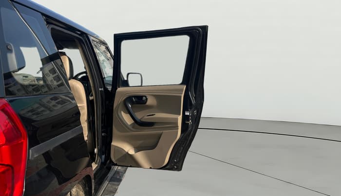 2023 Mahindra BOLERO NEO N 4, Diesel, Manual, 25,909 km, RHS Rear Door