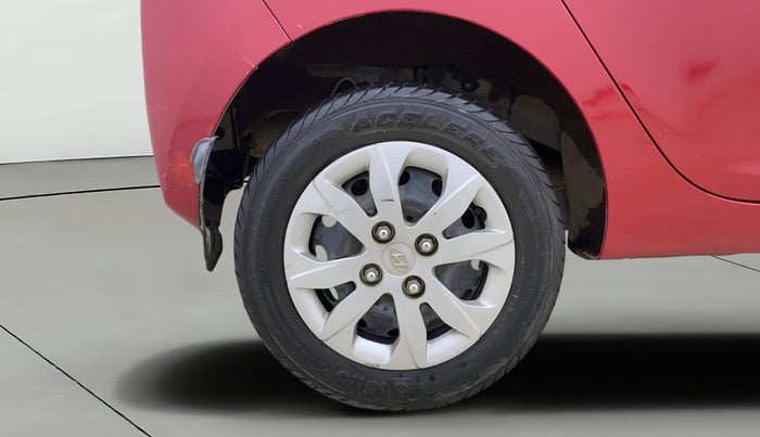 2014 Hyundai Eon SPORTZ, Petrol, Manual, 28,305 km, Right Rear Wheel