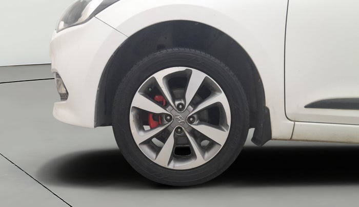 2015 Hyundai Elite i20 SPORTZ 1.2 (O), Petrol, Manual, 99,365 km, Left Front Wheel