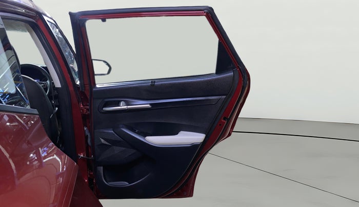 2022 KIA SELTOS HTK PLUS 1.5 IMT, Petrol, Manual, 20,815 km, RHS Rear Door