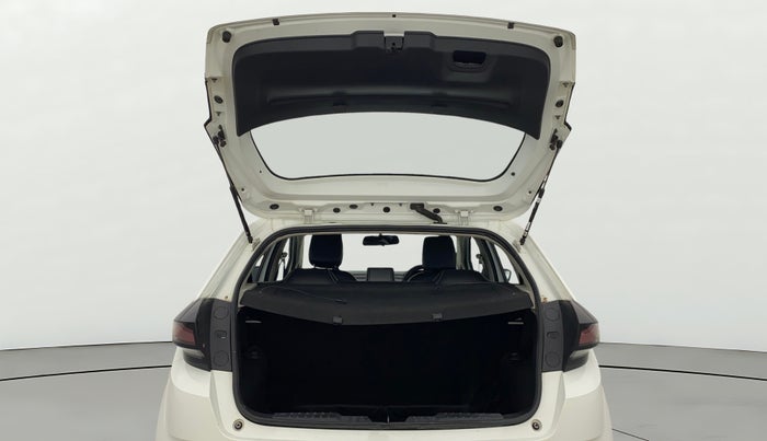 2021 Tata ALTROZ XM PLUS PETROL, Petrol, Manual, 39,297 km, Boot Door Open