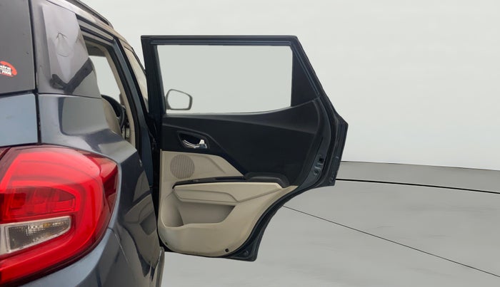 2021 Mahindra XUV300 W8 (O) 1.5 DIESEL, Diesel, Manual, 32,332 km, RHS Rear Door