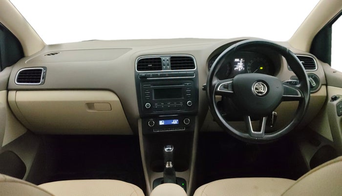 2016 Skoda Rapid 1.5 TDI CR STYLE PLUS AT, Diesel, Automatic, 1,11,375 km, Dashboard