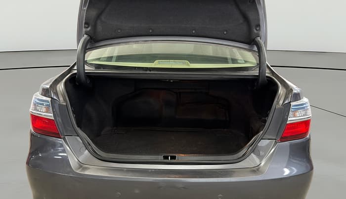 2017 Toyota Camry HYBRID, Hybrid, Automatic, 68,059 km, Boot Open Zoomed View