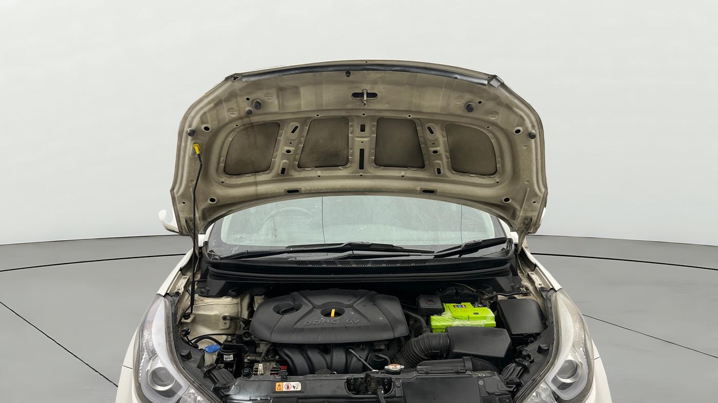 2016 Hyundai New Elantra 1.8 SX AT VTVT, Petrol, Automatic, 1,05,897 km, Open Bonet