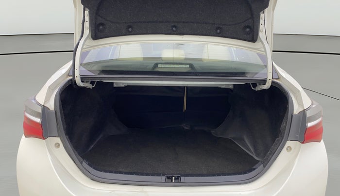 2017 Toyota Corolla Altis VL CVT PETROL, Petrol, Automatic, 93,281 km, Boot Open Zoomed View