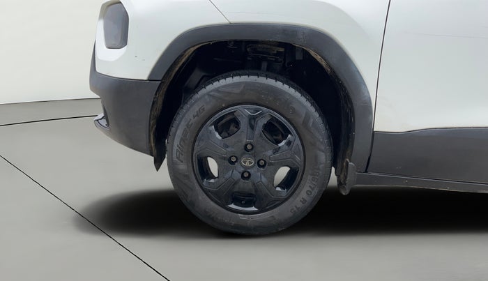 2022 Tata PUNCH ACCOMPLISHED AMT, Petrol, Automatic, 36,932 km, Left Front Wheel