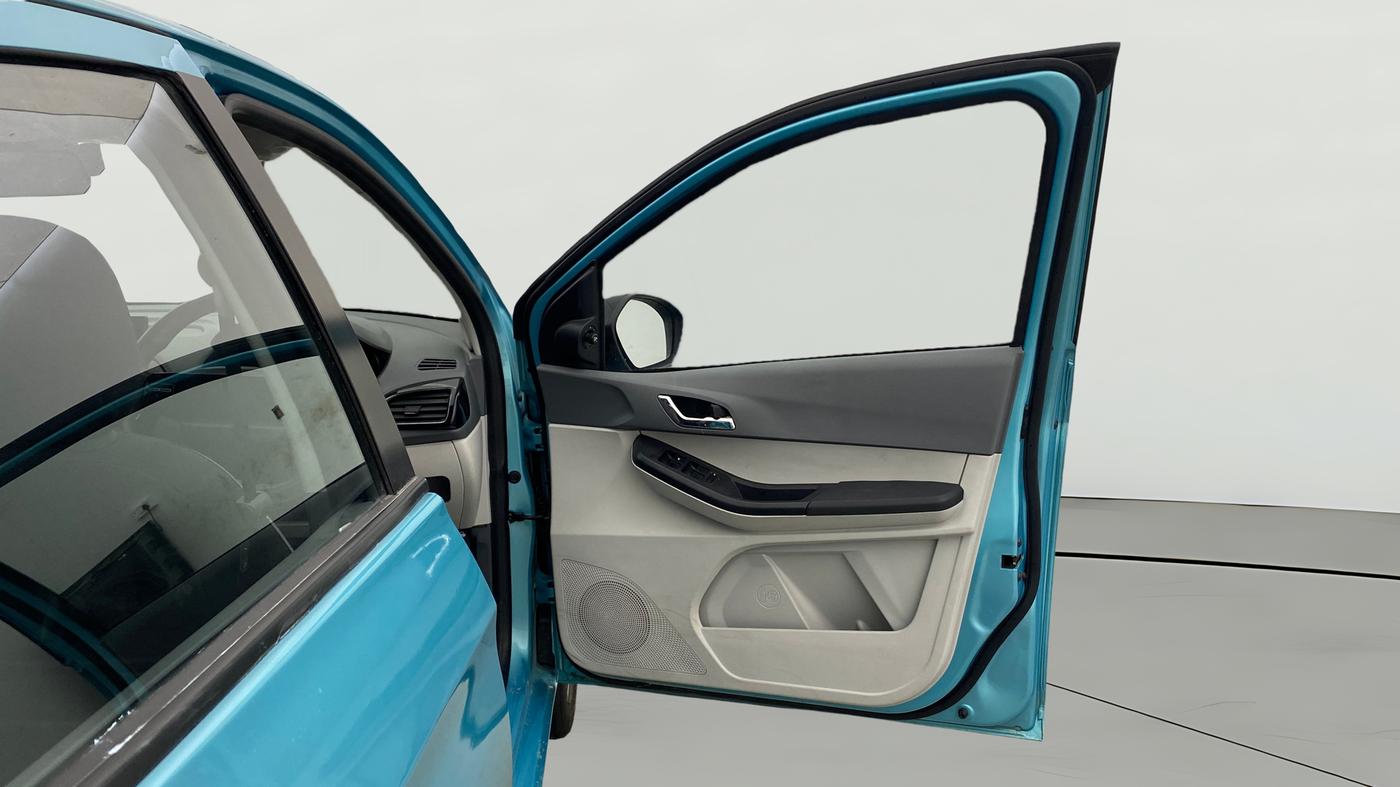 2025 Tata Tiago XZ PLUS PETROL, Petrol, Manual, 4,649 km, RHS Front Door