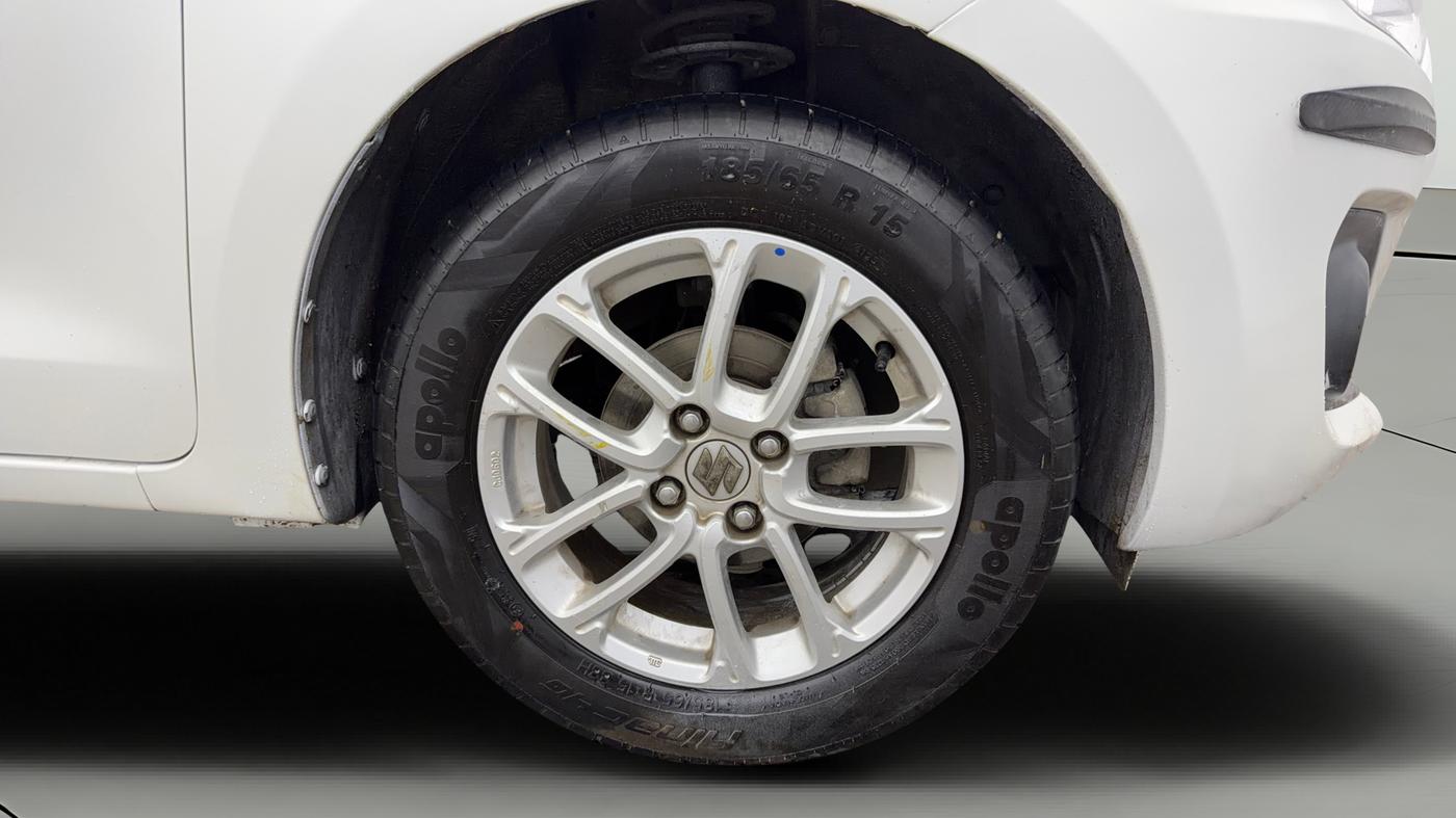 2019 Maruti Swift ZXI AMT, Petrol, Automatic, 58,115 km, Right Front Wheel