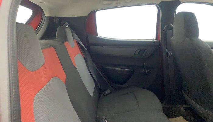 2017 Renault Kwid 1.0 RXT 02 Anniversary Edition, Petrol, Manual, 16,853 km, Right Side Rear Door Cabin