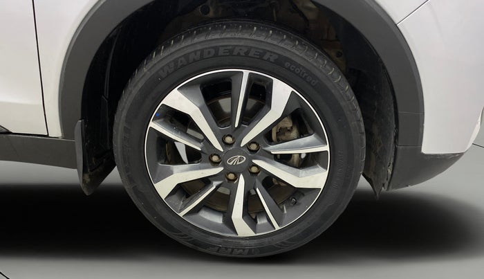 2019 Mahindra XUV300 W8 (O) 1.5 DIESEL, Diesel, Manual, 79,741 km, Right Front Wheel