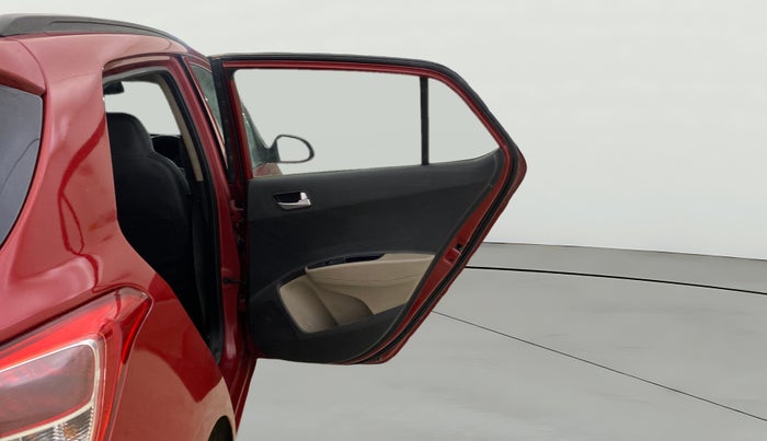 2017 Hyundai Grand i10 SPORTZ (O) 1.2 KAPPA VTVT, Petrol, Manual, 1,28,898 km, RHS Rear Door