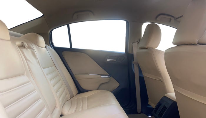 2015 Honda City 1.5L I-VTEC V MT, Petrol, Manual, 51,571 km, Right Side Rear Door Cabin