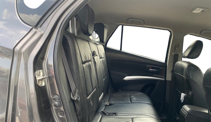 2018 Maruti S Cross ZETA 1.3, Diesel, Manual, 1,17,600 km, Right Side Rear Door Cabin