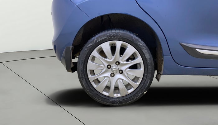 2017 Maruti Baleno ALPHA PETROL 1.2, CNG, Manual, 83,624 km, Right Rear Wheel