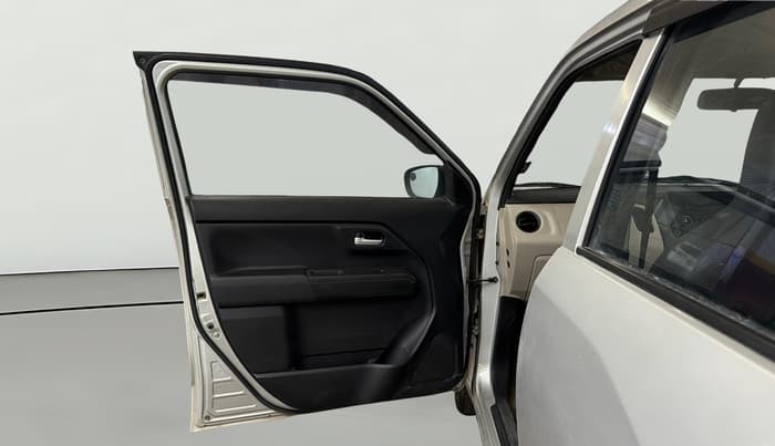2022 Maruti New Wagon-R VXI CNG 1.0, CNG, Manual, 42,414 km, LHS Front Door