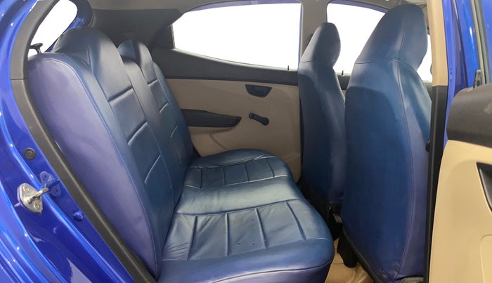 2012 Hyundai Eon MAGNA +, Petrol, Manual, 62,833 km, Right Side Rear Door Cabin