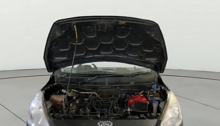 2015 Ford Figo Aspire TITANIUM 1.2 PETROL, CNG, Manual, 73,637 km, Open Bonet