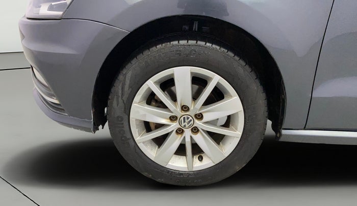 2016 Volkswagen Ameo HIGHLINE PLUS 1.5L AT 16 ALLOY, Diesel, Automatic, 1,07,334 km, Left Front Wheel