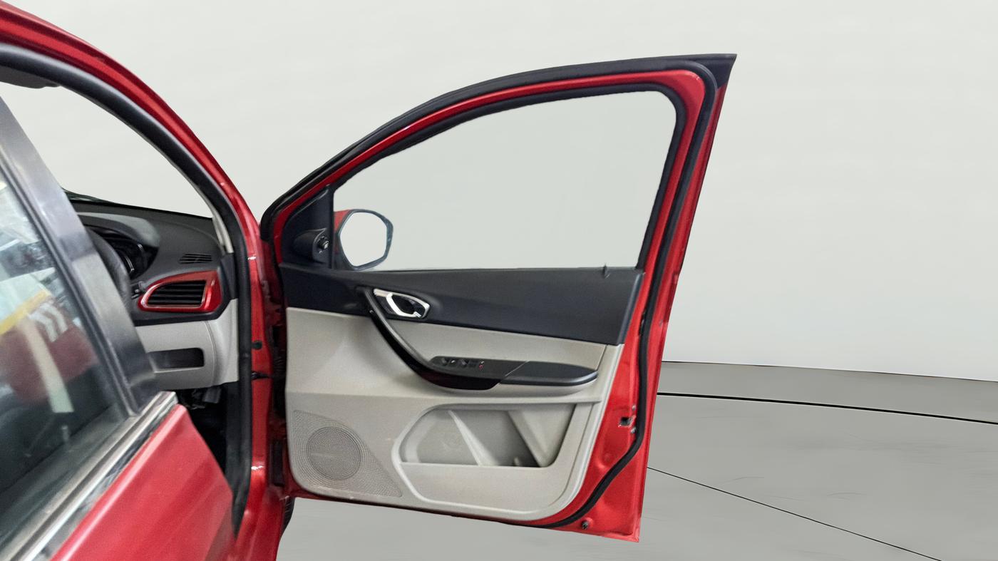 2019 Tata Tiago XZ PLUS PETROL, Petrol, Manual, 87,296 km, RHS Front Door